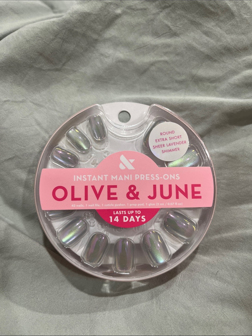 NWT Olive & June press-on nails
